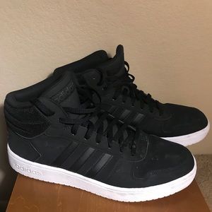 Mens Adidas Hoops 2.0 mid sneakers